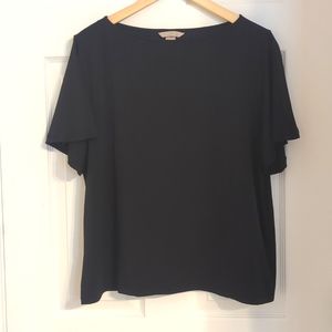 Flutter sleeve blouse